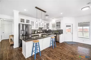 307 Stone Gate Dr, Victoria, TX 77904 - Photo 4