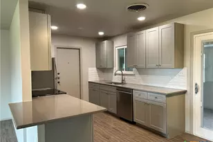 362 Lockener Ave, New Braunfels, TX 78130 - Photo 10