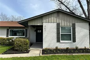 362 Lockener Ave, New Braunfels, TX 78130 - Photo 1