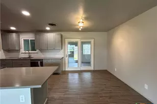 362 Lockener Ave, New Braunfels, TX 78130 - Photo 16