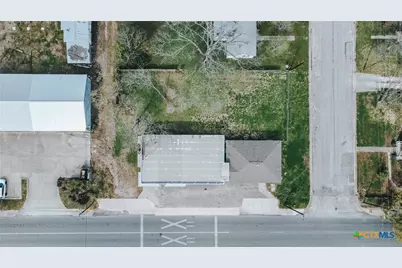 305 N Laurent Street, Victoria, TX 77901 - Photo 34