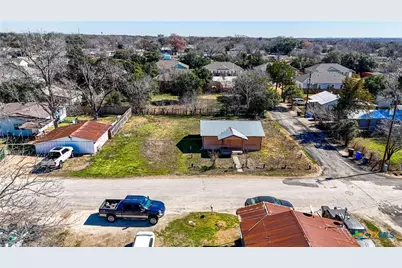 510 Volunteer Street, Seguin, TX 78155 - Photo 2