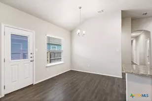 636 Heathers Wy, Seguin, TX 78155 - Photo 8