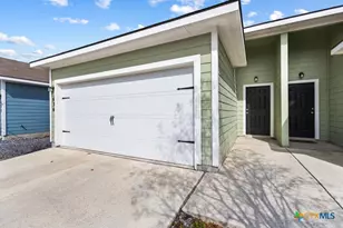 636 Heathers Wy, Seguin, TX 78155 - Photo 4