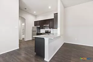 636 Heathers Wy, Seguin, TX 78155 - Photo 10