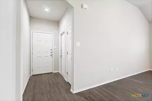 636 Heathers Wy, Seguin, TX 78155 - Photo 4