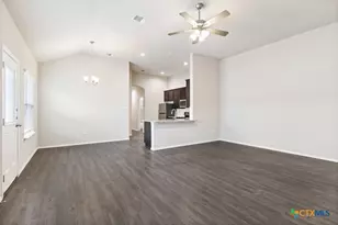 636 Heathers Wy, Seguin, TX 78155 - Photo 8