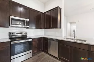 636 Heathers Wy, Seguin, TX 78155 - Photo 12