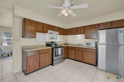 807 Sturgeon Street, San Marcos, TX 78666 - Photo 6