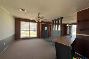 407 Bois D' Arc, Edna, TX 77957 - Photo 4