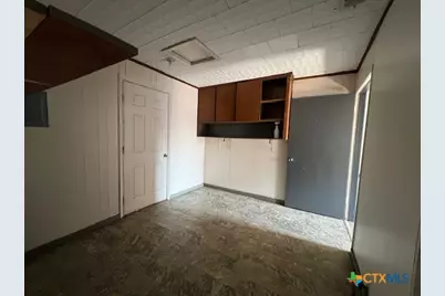 407 Bois D' Arc, Edna, TX 77957 - Photo 20