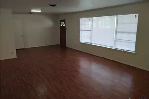 2112 N Interstate 35, San Marcos, TX 78666 - Photo 12