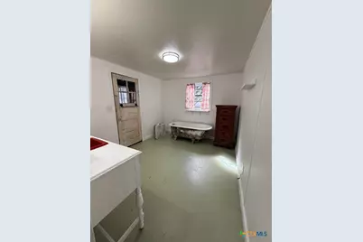 510 Marlys Avenue, Canyon Lake, TX 78133 - Photo 6