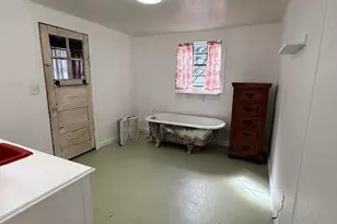 510 Marlys Ave, Canyon Lake, TX 78133 - Photo 6