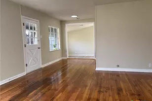 964 E Mountain St, Seguin, TX 78155 - Photo 14