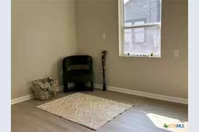 964 E Mountain Street, Seguin, TX 78155 - Photo 22