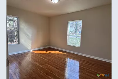 964 E Mountain Street, Seguin, TX 78155 - Photo 26