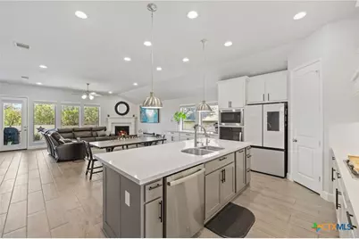 343 Sugarcane, New Braunfels, TX 78132 - Photo 14