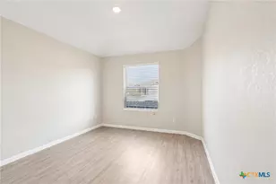 2824 Green Finch, New Braunfels, TX 78130 - Photo 16