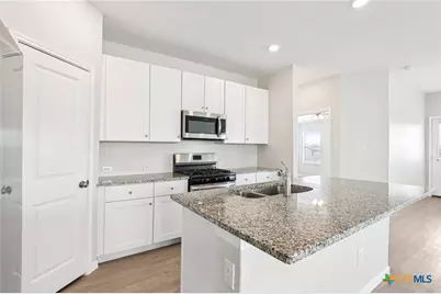 2824 Green Finch, New Braunfels, TX 78130 - Photo 6