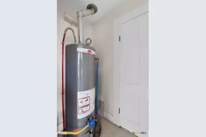 107 W 5th Street, Lampasas, TX 76550 - Photo 28