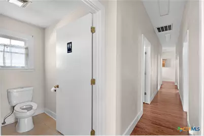 107 W 5th Street, Lampasas, TX 76550 - Photo 22