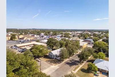 107 W 5th Street, Lampasas, TX 76550 - Photo 30