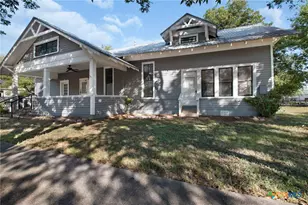 107 W 5th St, Lampasas, TX 76550 - Photo 2