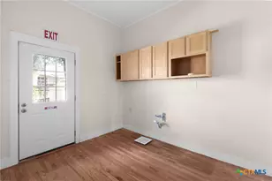 107 W 5th St, Lampasas, TX 76550 - Photo 26