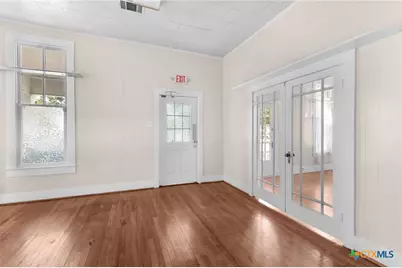 107 W 5th Street, Lampasas, TX 76550 - Photo 10
