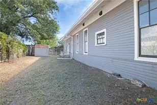 107 W 5th St, Lampasas, TX 76550 - Photo 32