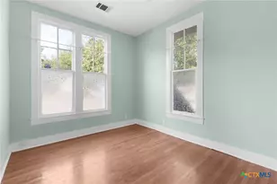 107 W 5th St, Lampasas, TX 76550 - Photo 20