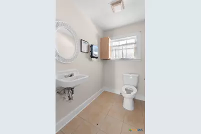 107 W 5th Street, Lampasas, TX 76550 - Photo 22