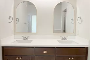 107 Raindance Ct, Victoria, TX 77904 - Photo 32
