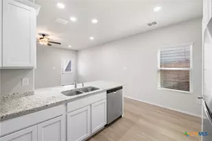 7536 Misty Ridge Rd, Converse, TX 78109 - Photo 4