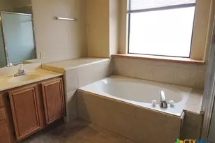 401 E Hogan Dr, Copperas Cove, TX 76522 - Photo 14