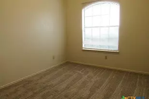 401 E Hogan Dr, Copperas Cove, TX 76522 - Photo 10