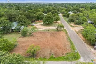 338 E Stonecastle Dr, Marble Falls, TX 78654 - Photo 10