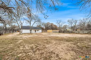 3811 Waterwood Pass Dr, Elmendorf, TX 78112 - Photo 36