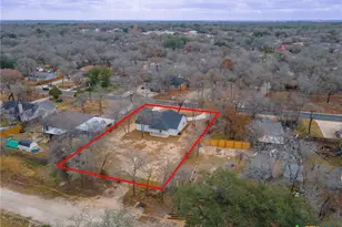 3811 Waterwood Pass Dr, Elmendorf, TX 78112 - Photo 40