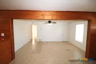 709 S 11th St, Copperas Cove, TX 76522 - Photo 8