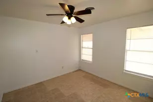709 S 11th St, Copperas Cove, TX 76522 - Photo 16