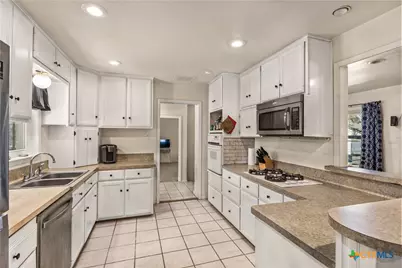 21 Snell Drive, Lampasas, TX 76550 - Photo 12