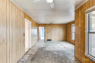 803 E Avenue G, Killeen, TX 76541 - Photo 8