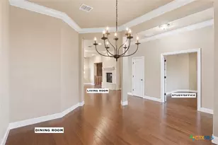 208 Lowman Ln, New Braunfels, TX 78132 - Photo 14