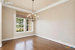 208 Lowman Ln, New Braunfels, TX 78132 - Photo 8