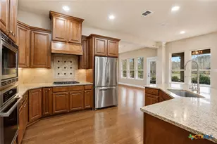 208 Lowman Ln, New Braunfels, TX 78132 - Photo 12