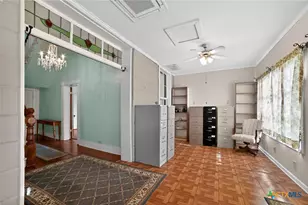 400 S Main St, Belton, TX 76513 - Photo 4