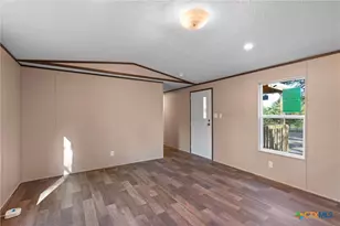 27 Briarwood Rd, Morgans Point, TX 76513 - Photo 10