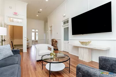 207 1/2 E Constitution Street #4, Victoria, TX 77901 - Photo 8